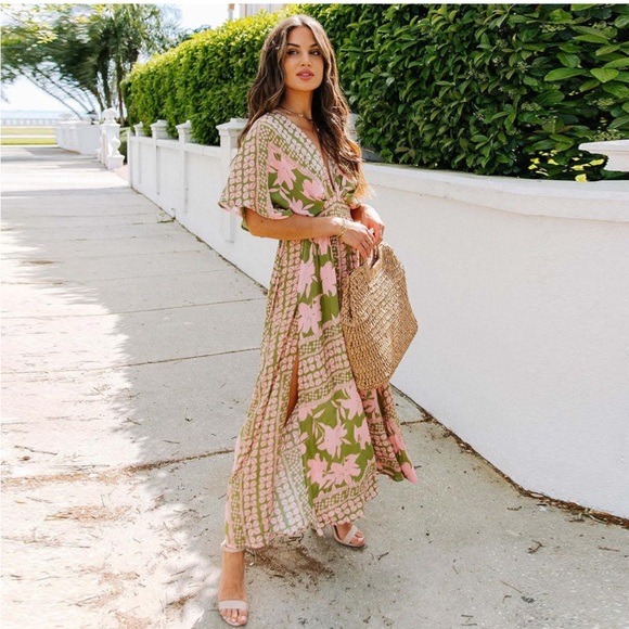 Vici A World to See floral slit dress in size M - Picture 2 of 13